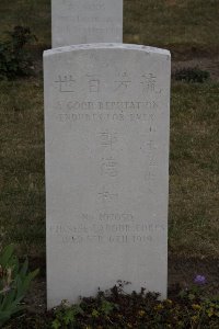 Les Baraques Military Cemetery Sangatte - Cheng Te He, 